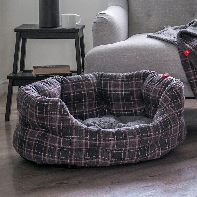 Zoon Plaid Oval Dog Bed - Blue & Red Check (Medium Dog)