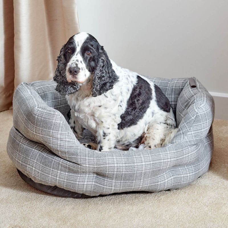 Zoon Plaid Oval Dog Bed - Grey (Medium Dog)